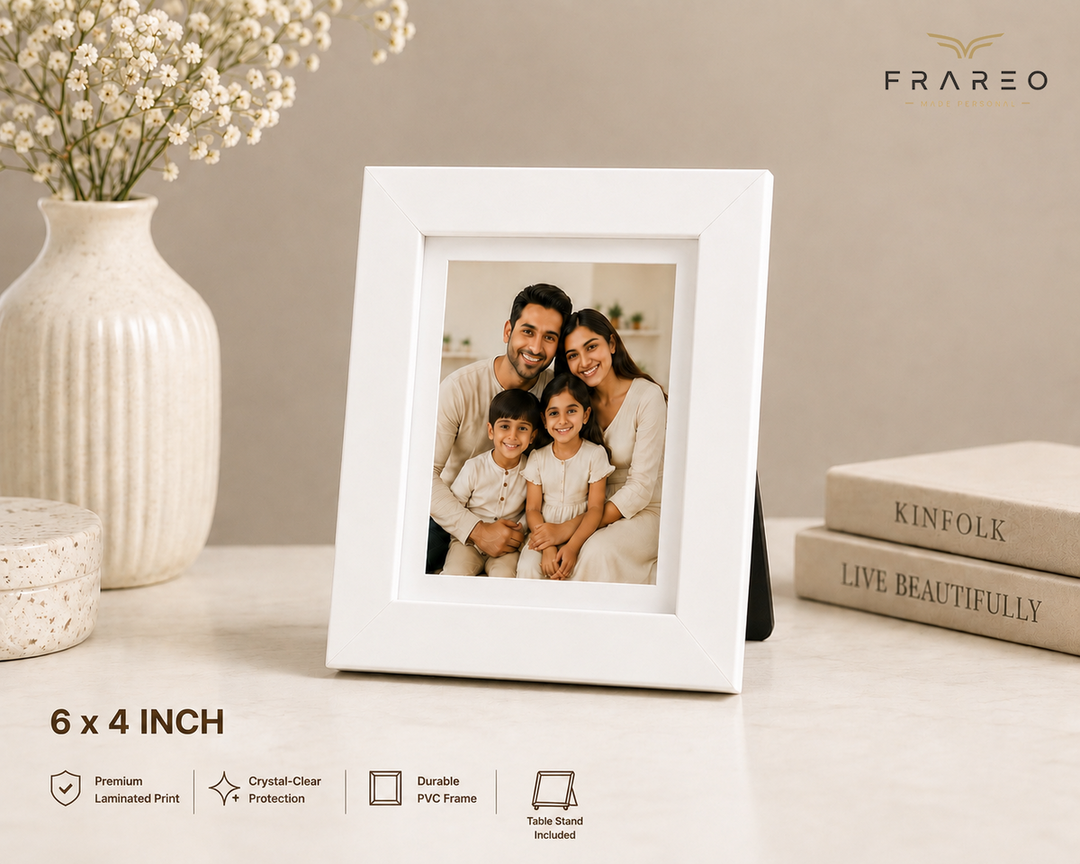 Personalized Photo Frame - White Minimal official Frareo catalog example